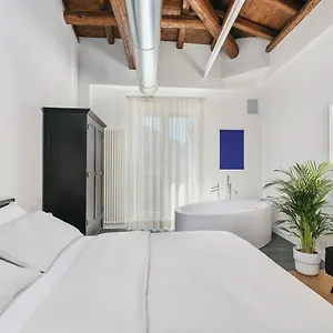 https://the-silver-lava-a-luxury-boutique-apartment-in-the.catania-hotels.net