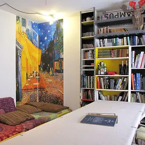 Apartment Cozy!!